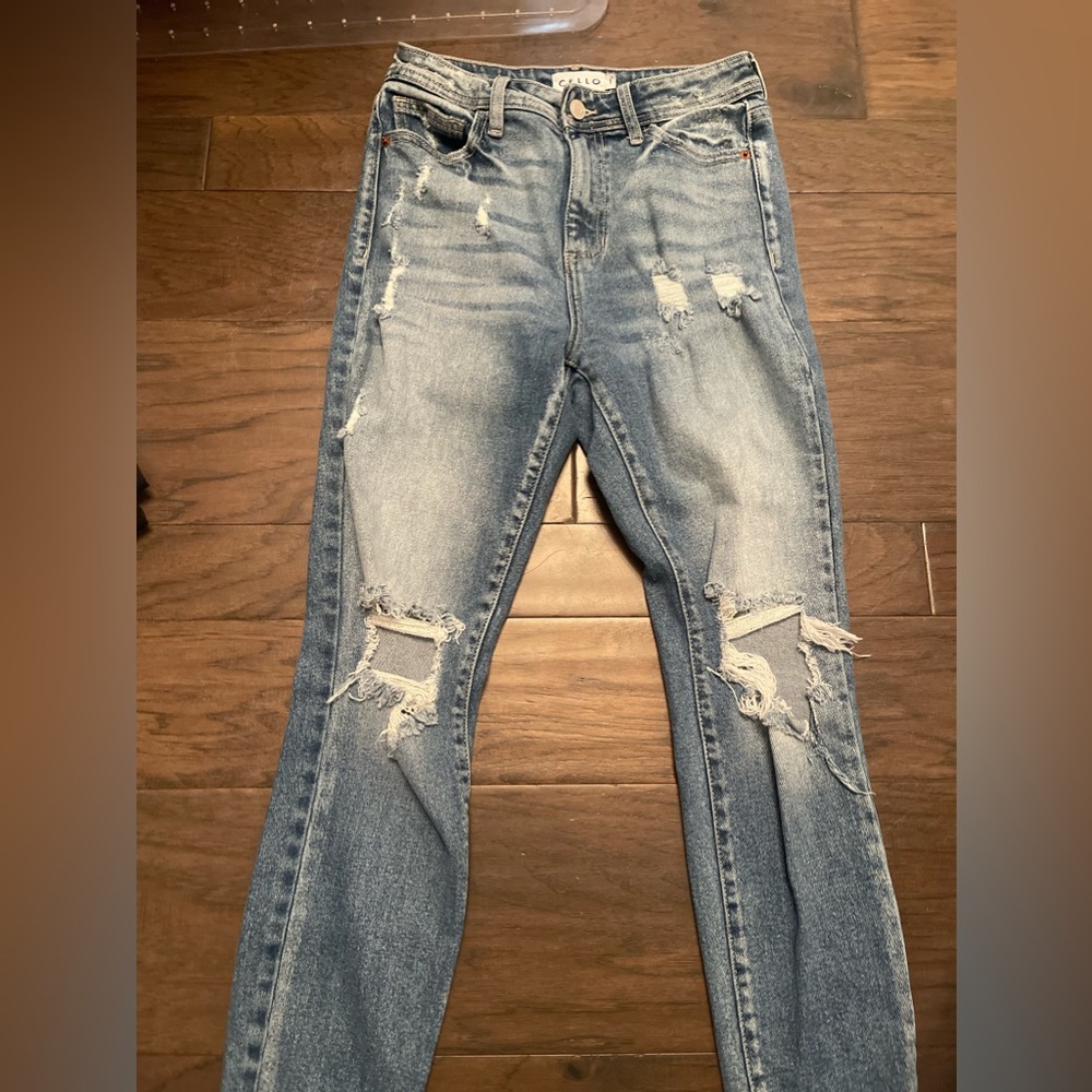 Like new cello jeans